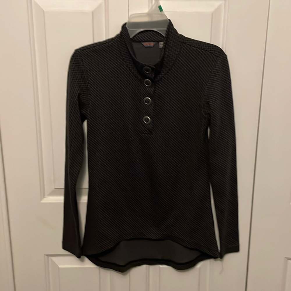 Merrell Indira Snap Placket sz Small Pullover Top GUC B39